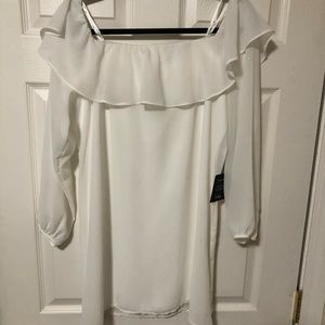Lulus, Short white dress with long sleeves